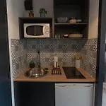 Apartment Avec Parking - Futuroscope - 1 A 4 Personnes *