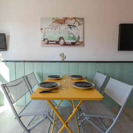 Avec Parking - Futuroscope - 1 A 4 Personnes *